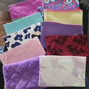 21 Ipsy makeup bag